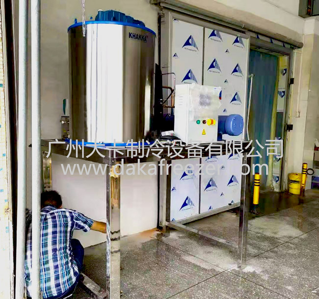 珠海某水產(chǎn)店2.5噸片冰機案例